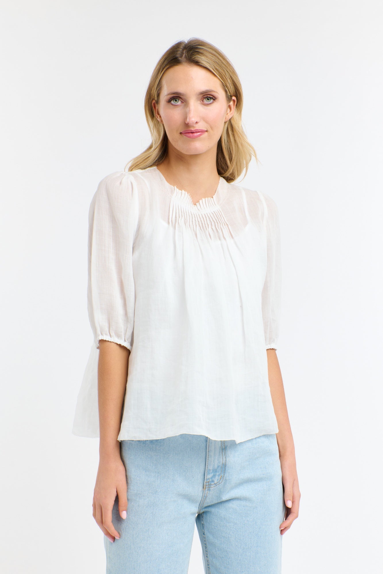 Ariel Pintuck Top - White