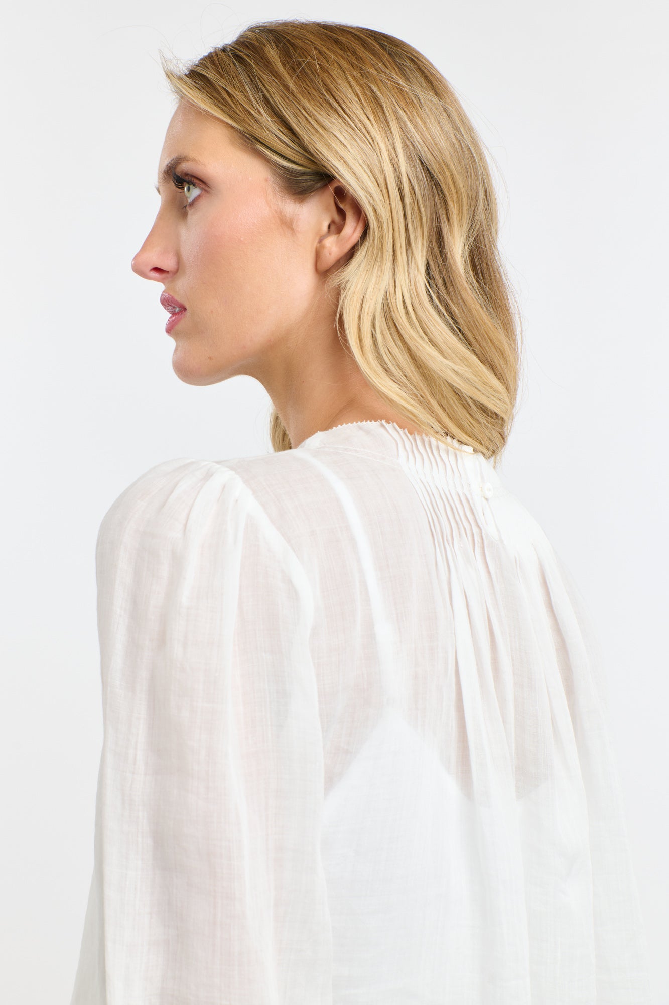 Ariel Pintuck Top - White