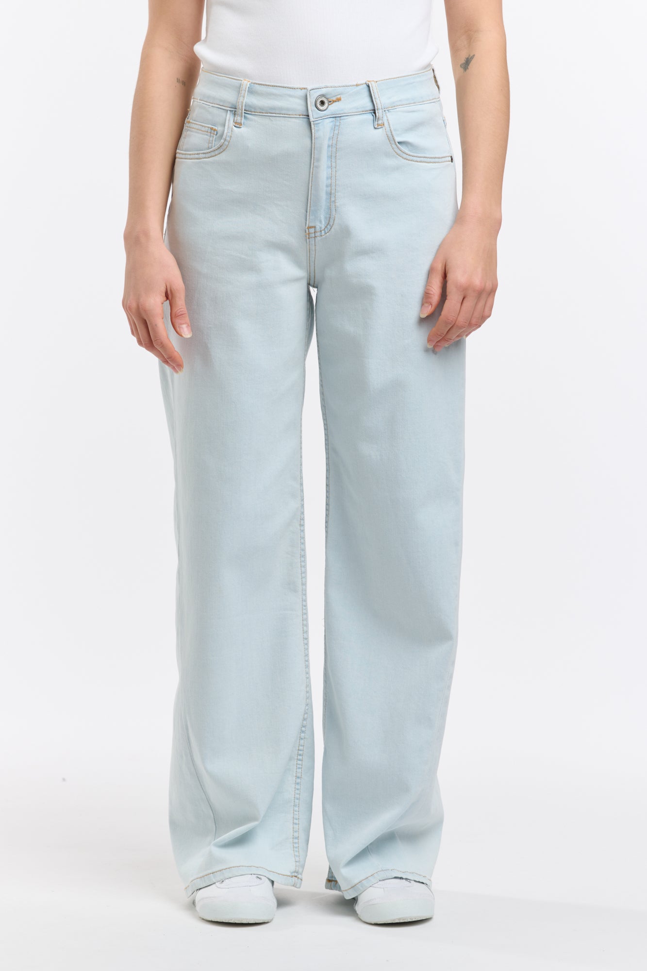 Dusty Wide Leg Jean