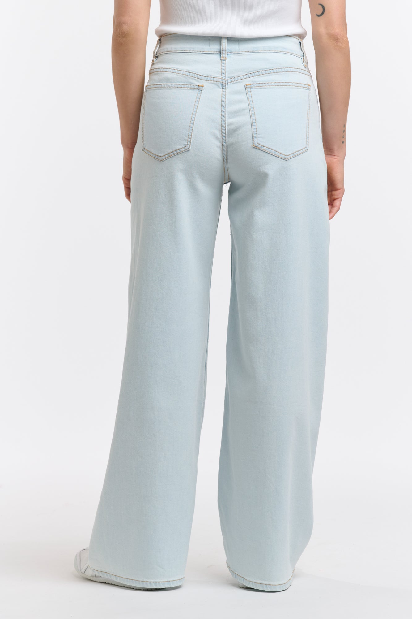 Dusty Wide Leg Jean