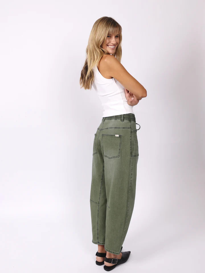 Leo Barrel Jeans - Khaki
