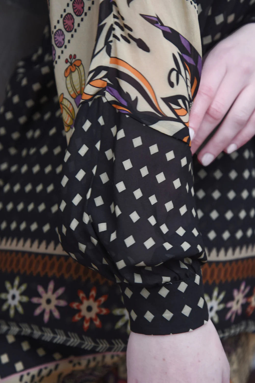 FIRED UP Blouse - Border Spot