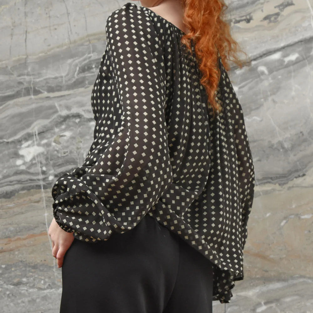 HOT PROPERTY Top - Spot