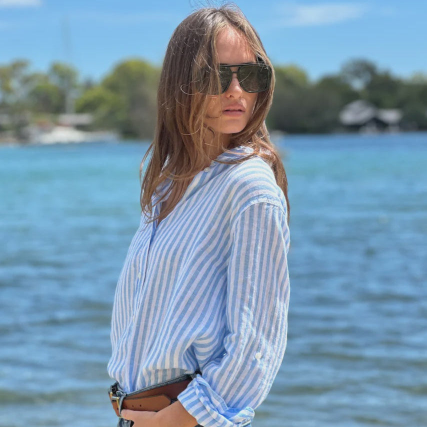 The Boyfriend Linen Shirt - Yarn Dye Sky Blue