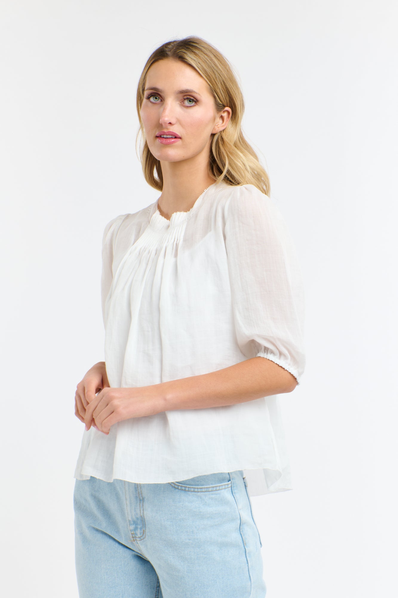 Ariel Pintuck Top - White