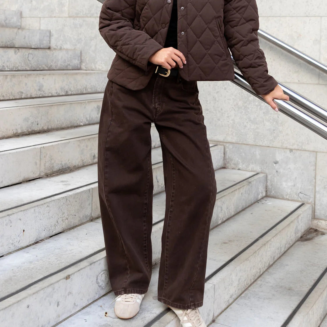 Varsity Forward Seam Barrel Jeans / Chocolate