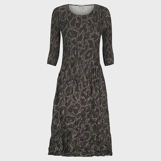 3/4 Sleeve Smash Pocket Dress - Eye of the Panther
