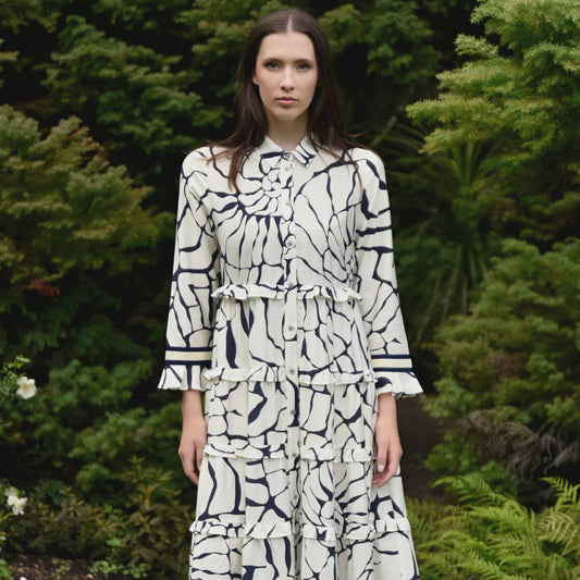 IN THE LONG DRESS - Shells
