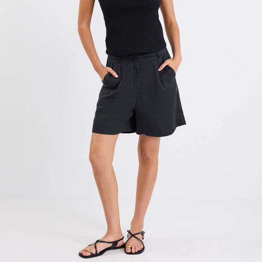 Literal Linen Pleat Front Shorts - Black