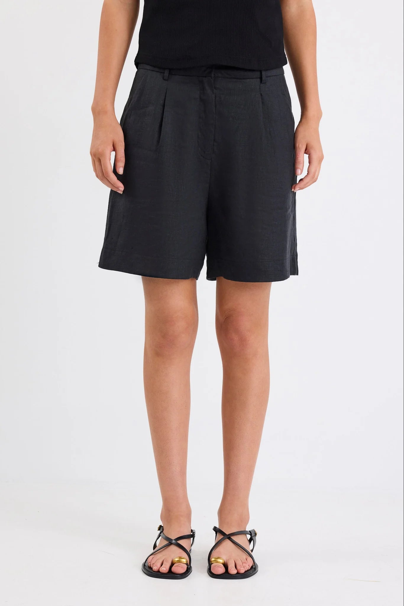 Literal Linen Pleat Front Shorts - Black