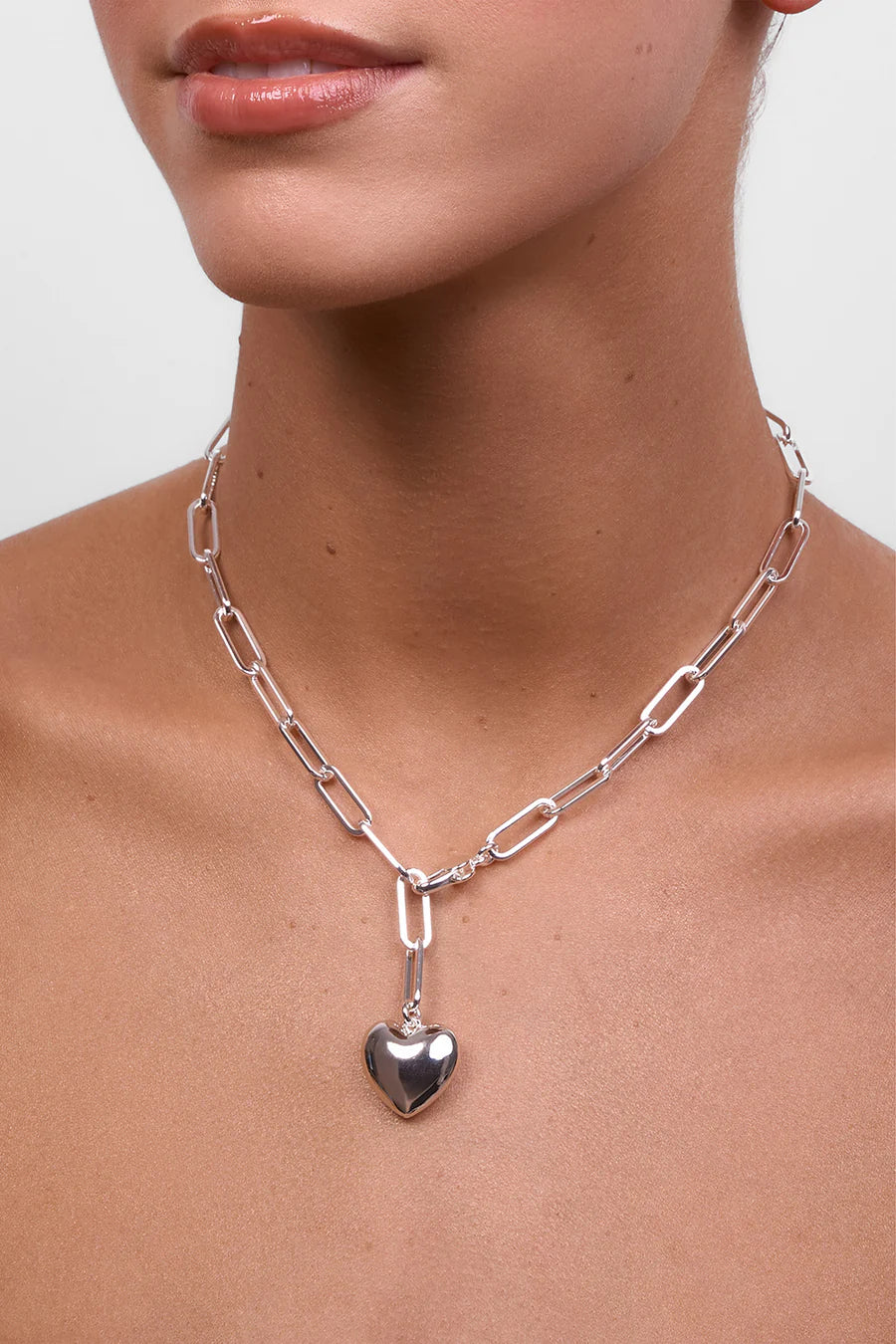 Lotte Heart Necklace