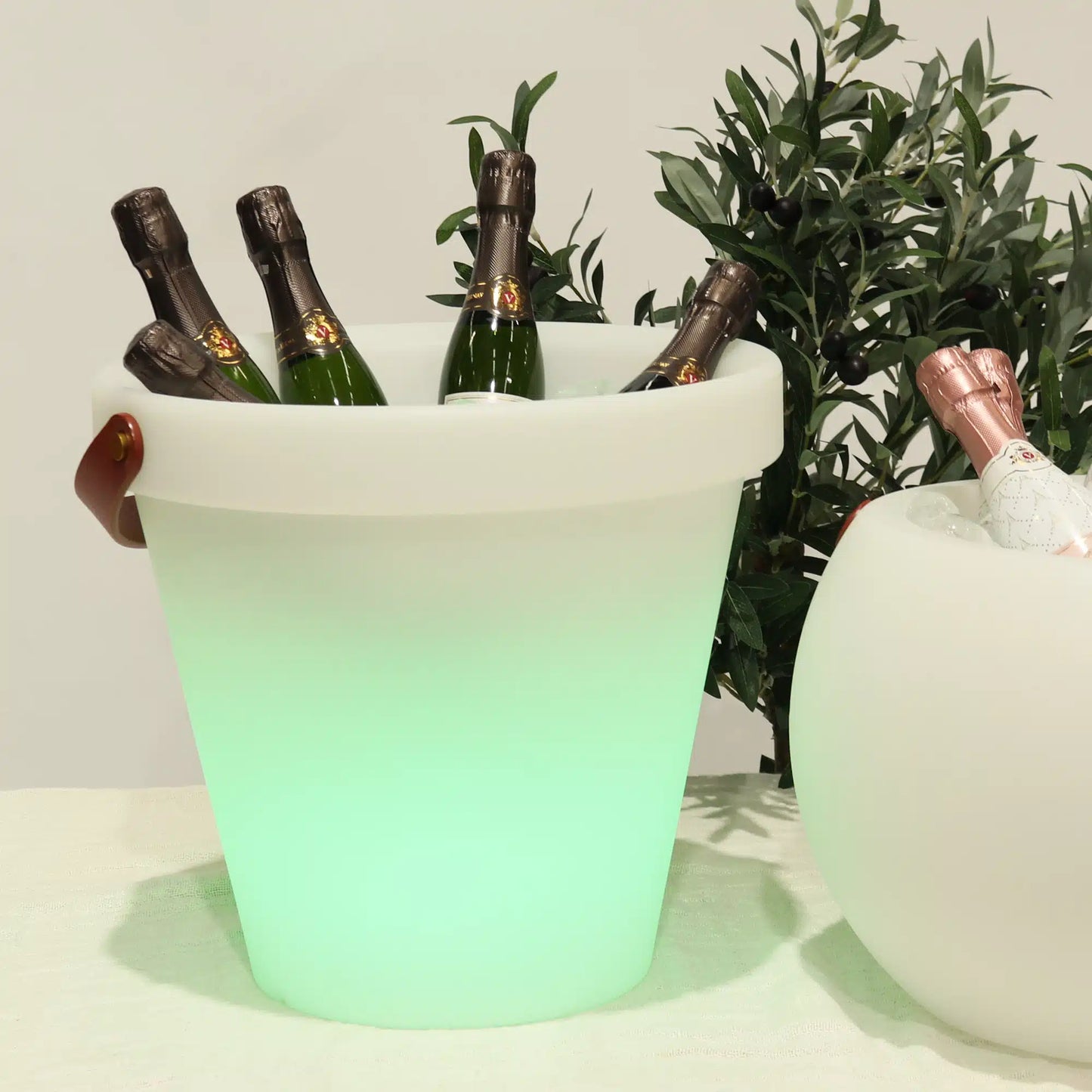 Pali Ice Bucket Outdoor Lamp