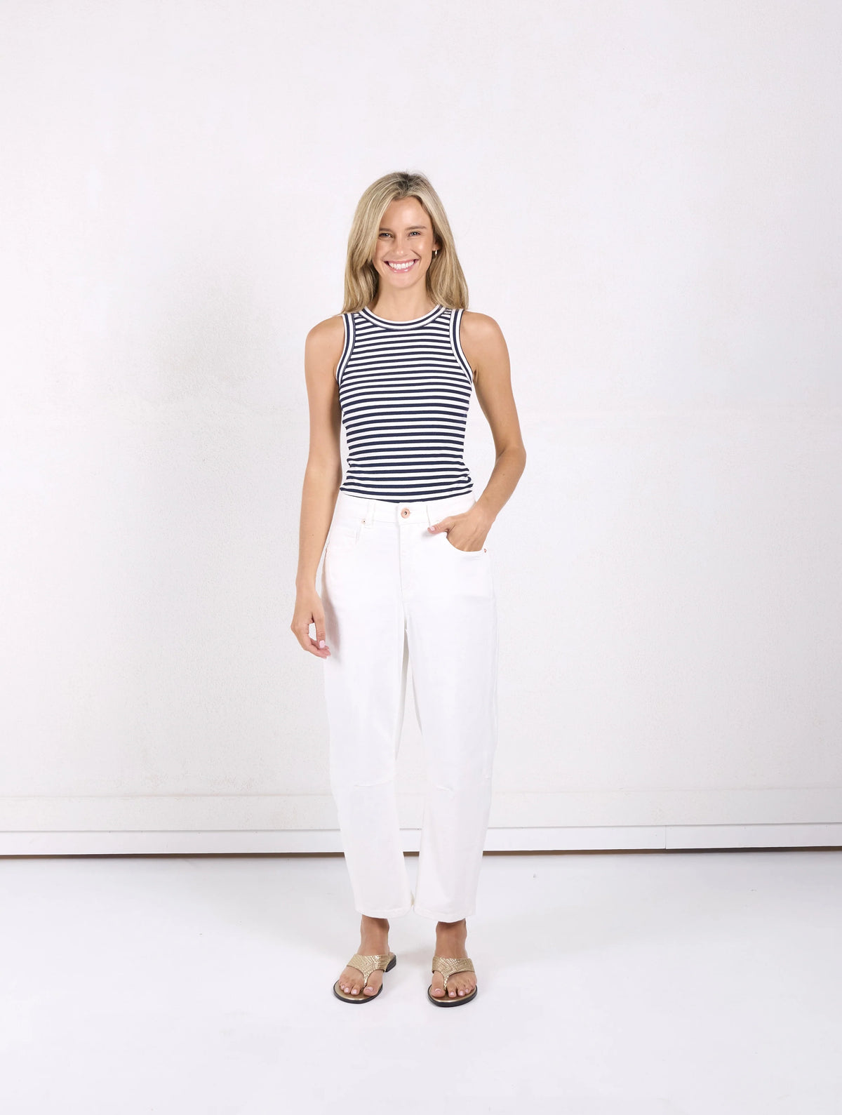 Toni Barrel Jeans - White