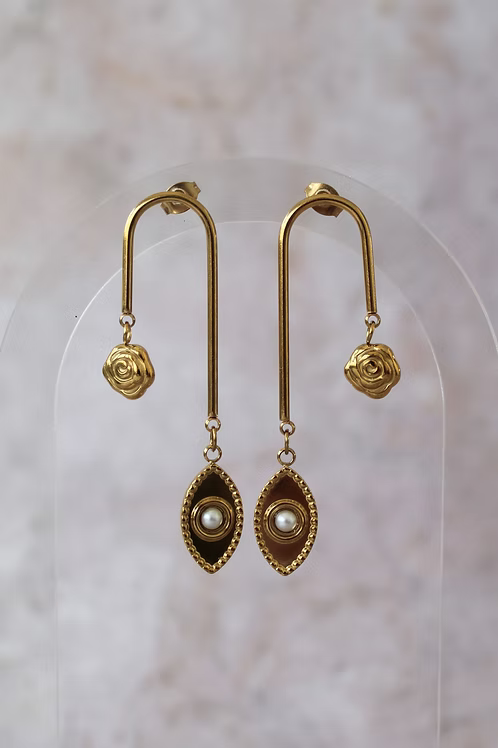 Aurelia Arch Studs