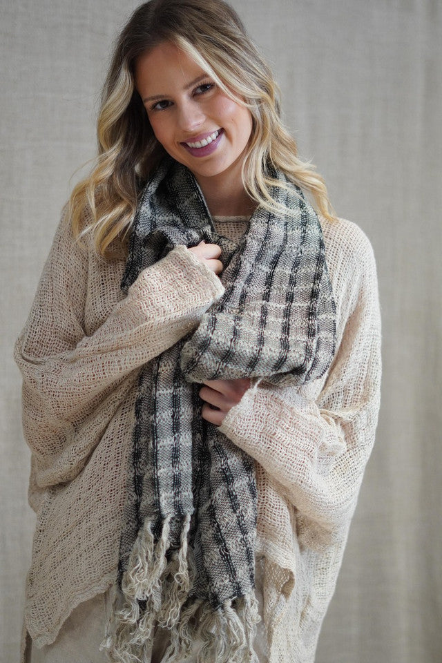 Petra Fringe Scarf - Black & Natural