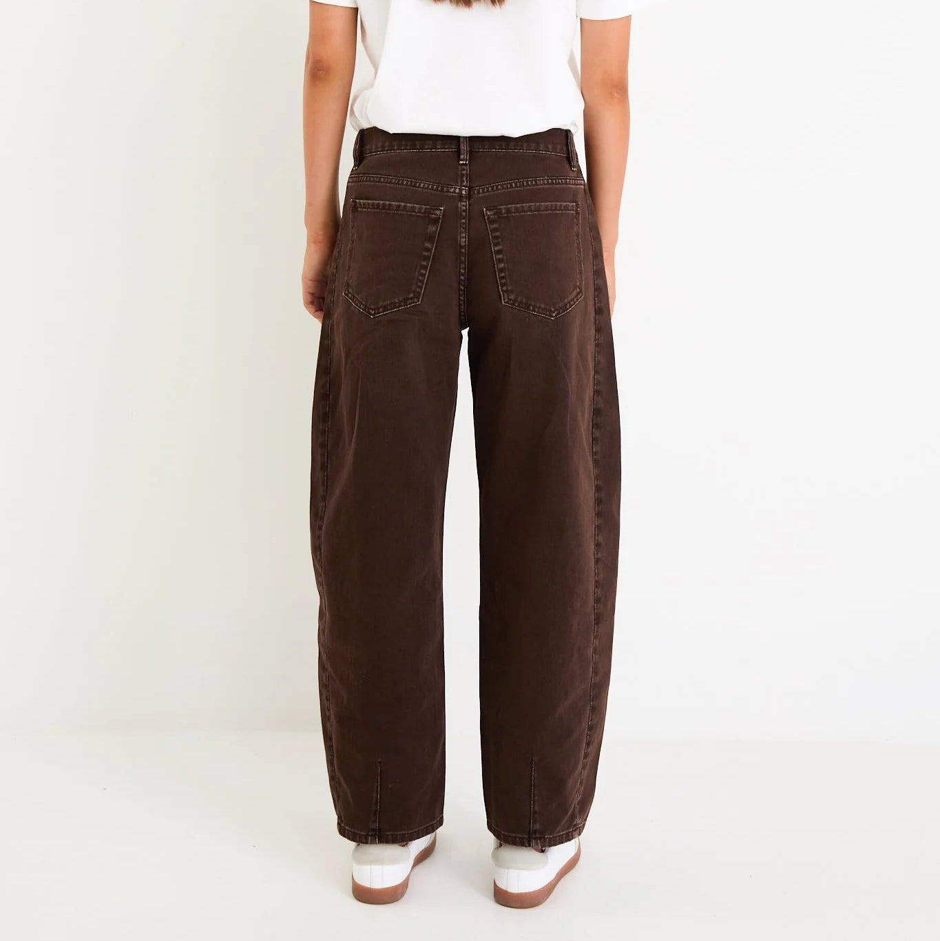 Varsity Forward Seam Barrel Jeans / Chocolate