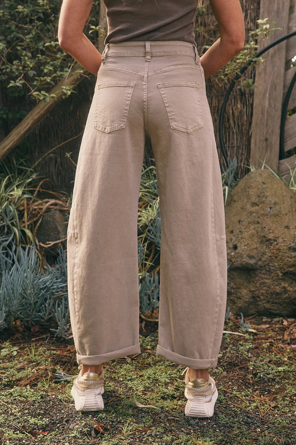 IDAHO Barrel Coloured Jeans