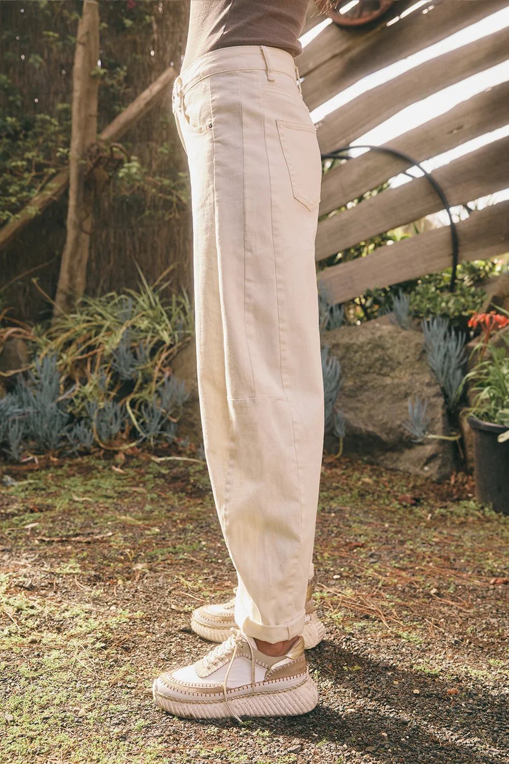 IDAHO Barrel Coloured Jeans